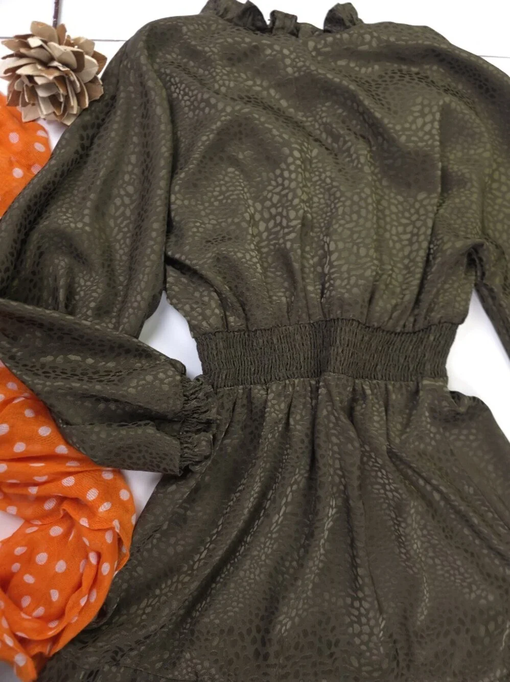 Emma & Michelle Olive Green Ruffled Waist Smocked Dress Sz PS - Picture 12 of 13